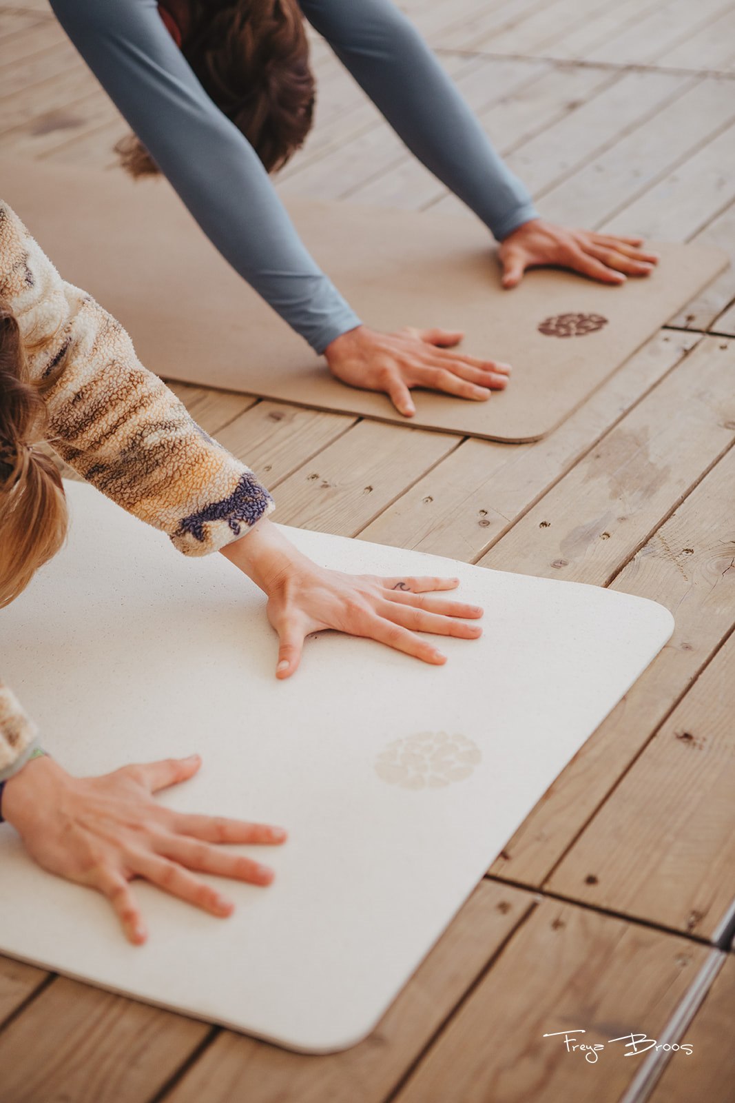 Festival Dome Hands Reaching Cream Mat