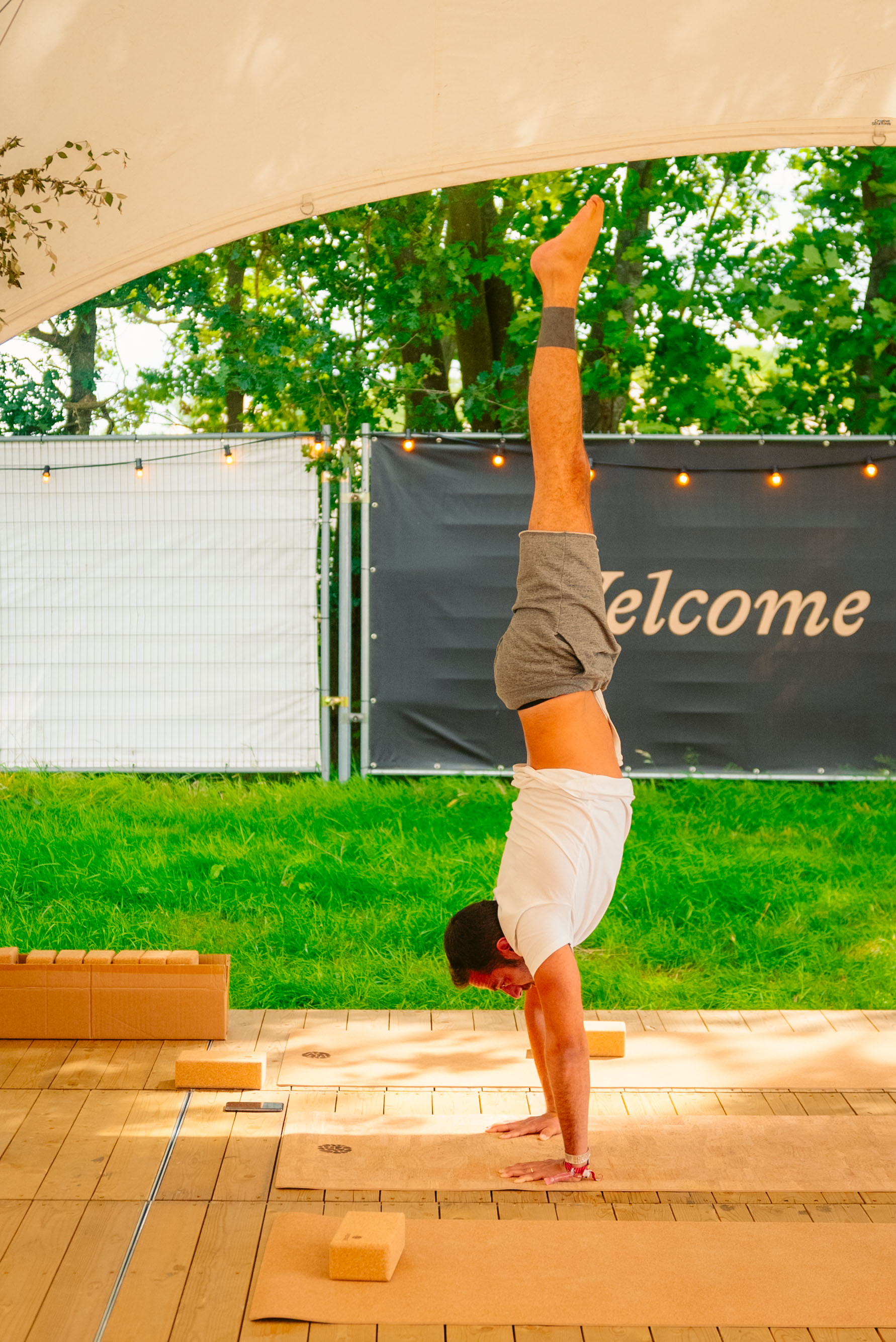 Rock Werchter Handstand Welcome Banner