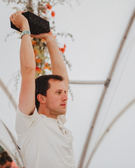 Festival Dome Man Block Overhead Stretch
