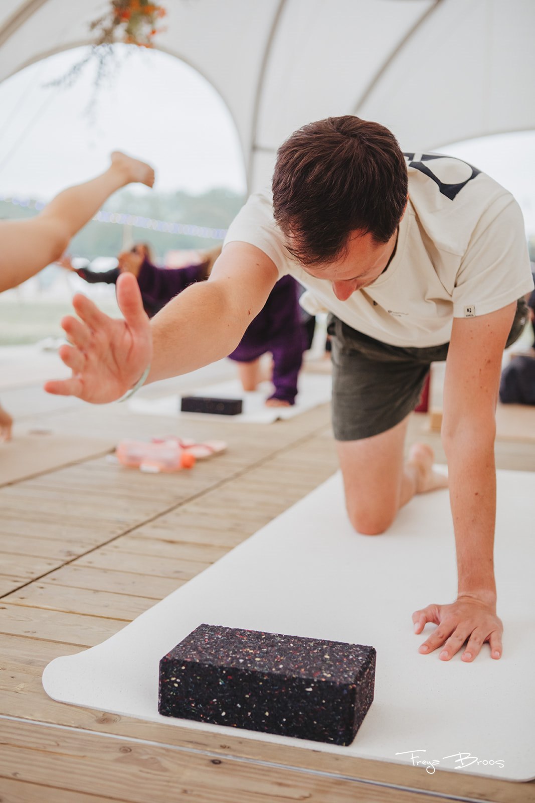 Festival Dome Man Balancing Block Support