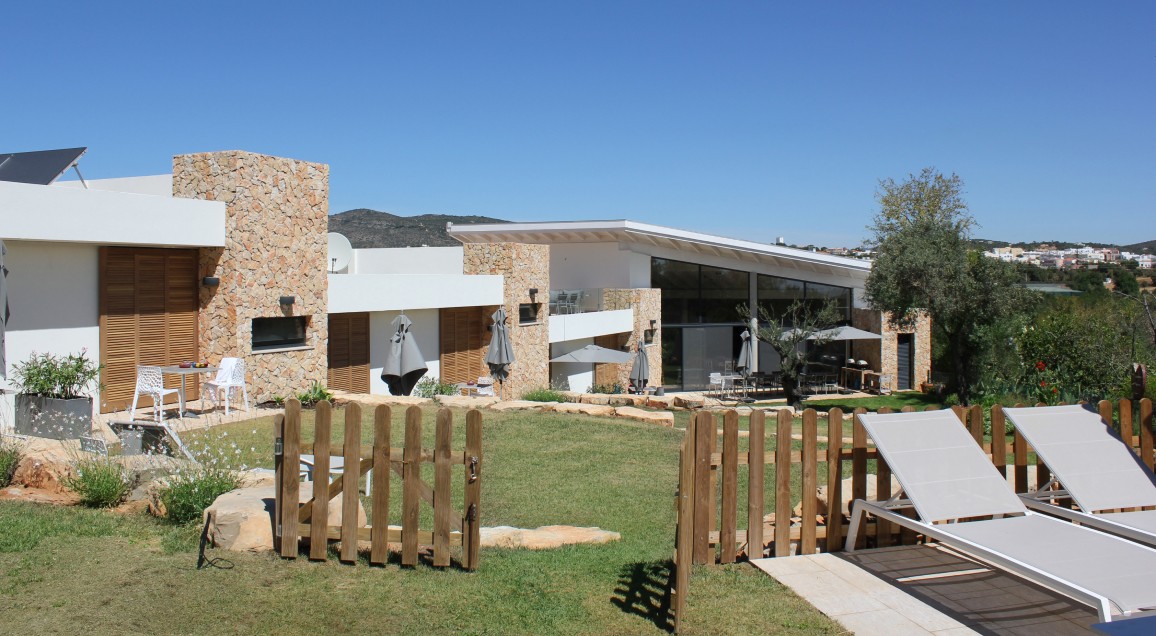 Modern Stone Architectural Home With Garden