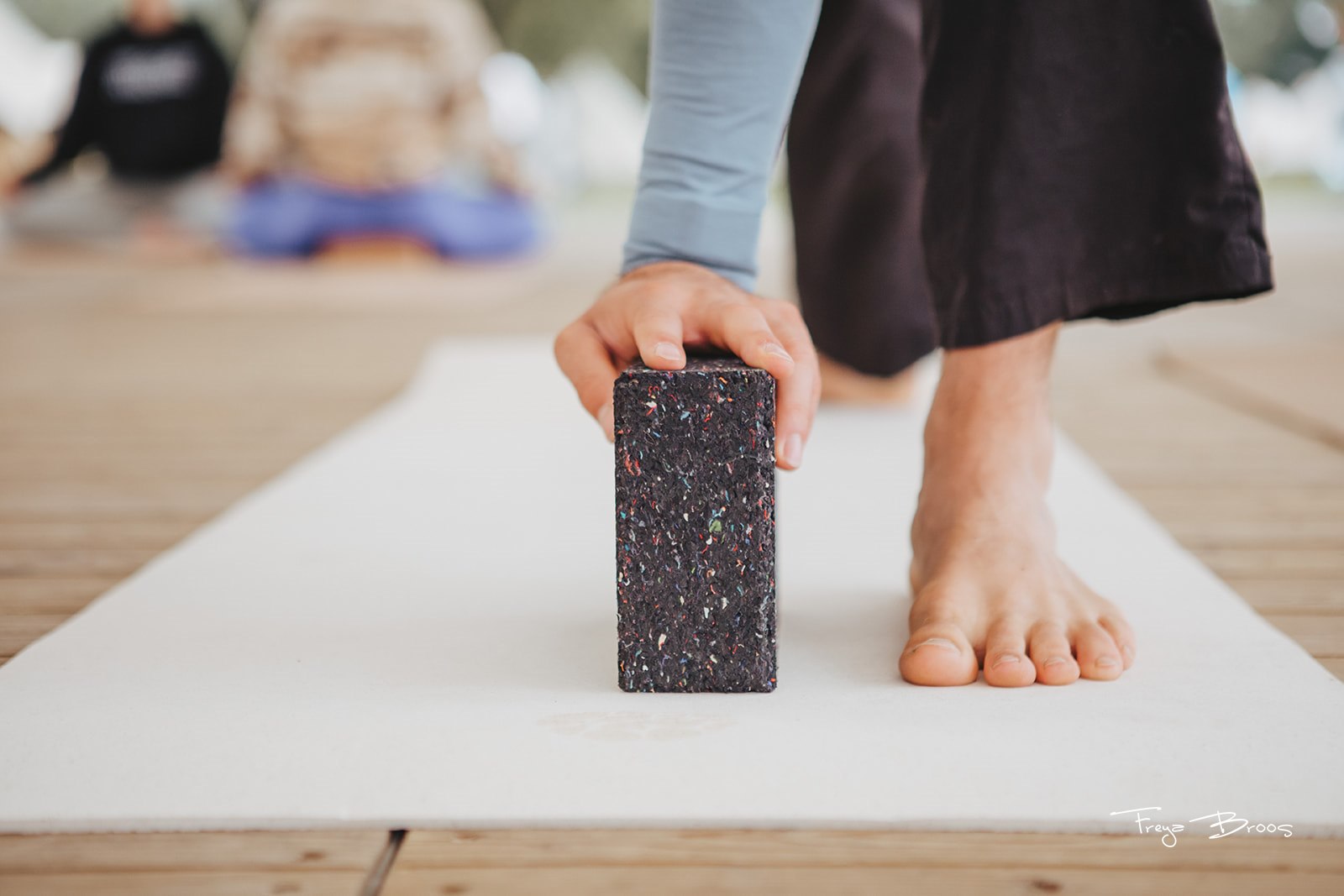 Festival Dome Hand Block Bare Feet