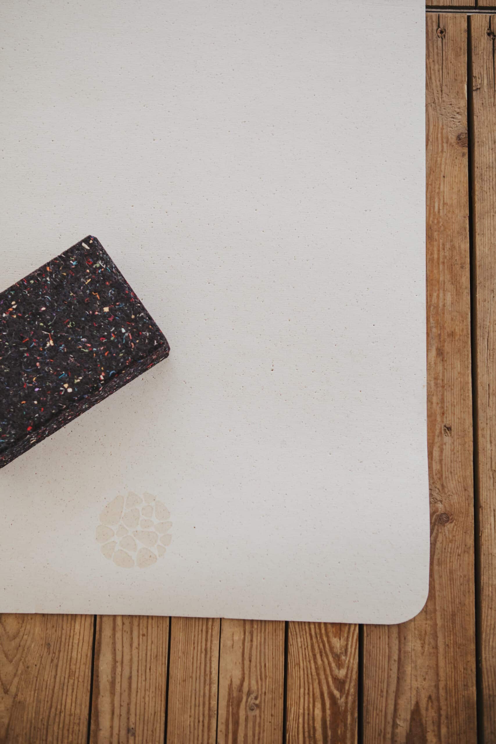 PIERRE Yoga Block And Mat