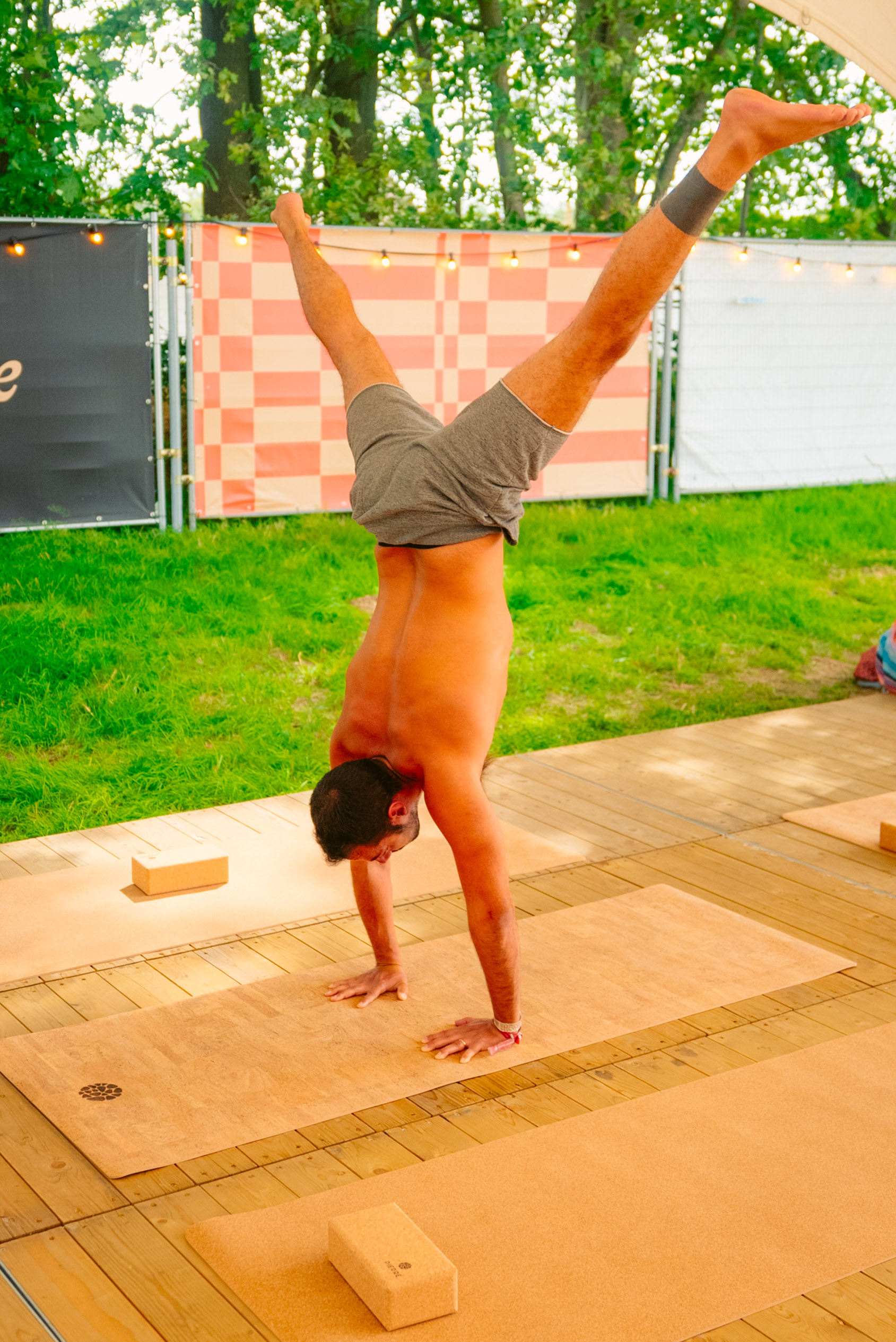 Rock Werchter Handstand Cork Mat Grass